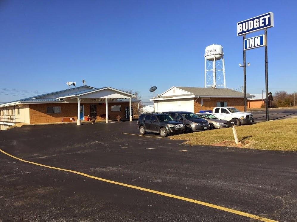 Budget Inn Motel Bourbon Exterior photo